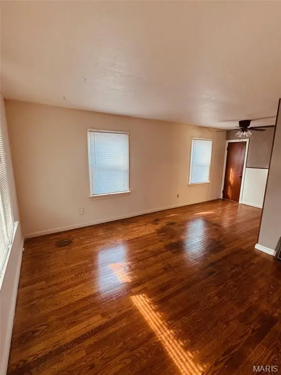 2409 Wieck DR, Jennings, MO 63136