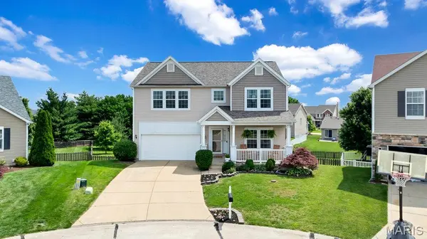 2023 Preston Woods Pkwy, Lake St Louis, MO 63367
