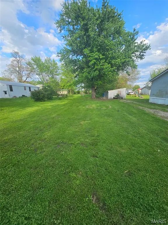 606 N Washington, Queen, MO 63561