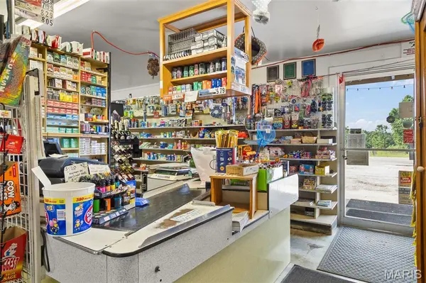 14343 St Hwy 7 N, Unincorporated, MO 65234