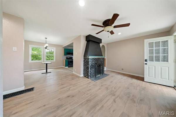 65 Rose CT, Rolla, MO 65401