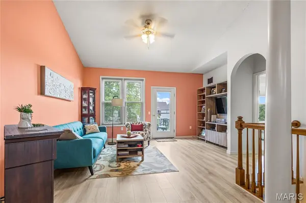 2071 Hawks Landing DR #C, Lake St Louis, MO 63367