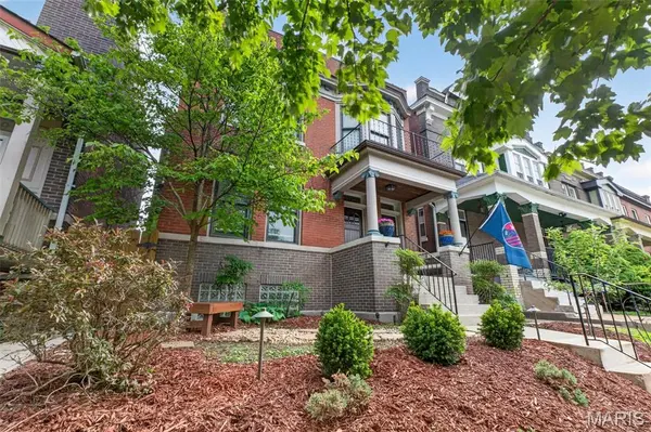 3434 Humphrey ST, St Louis, MO 63118
