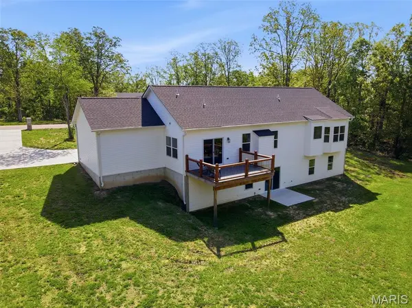 1509 Buck VW, Festus, MO 63028