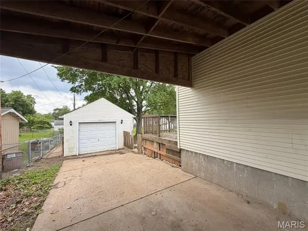 1235 Saint Florence DR, Florissant, MO 63031
