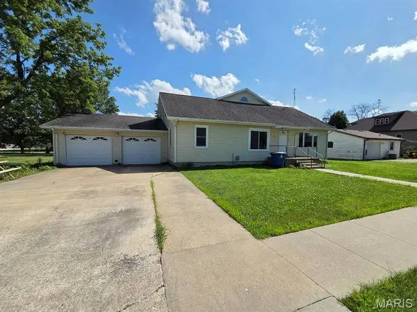 304 E Quincy ST, Lewistown, MO 63452