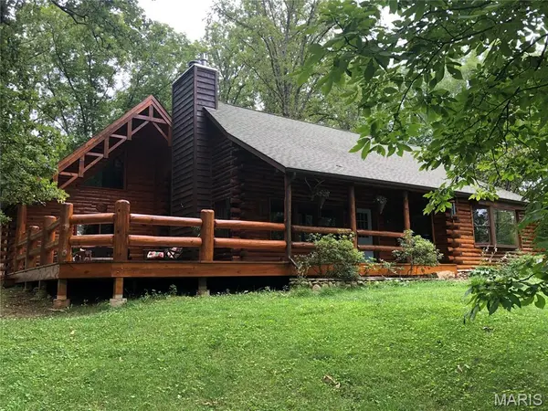 6482 S Lakeshore DR, Hillsboro, MO 63050