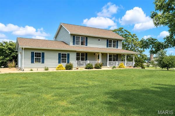 301 Ridgewood CT, Farmington, MO 63640