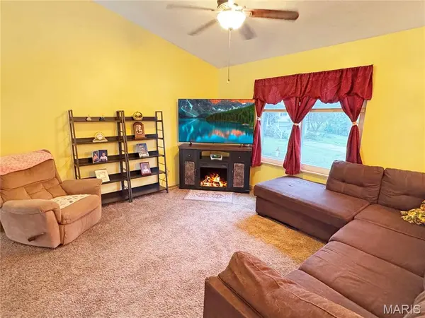 7722 Lakefield CT, Union, MO 63084