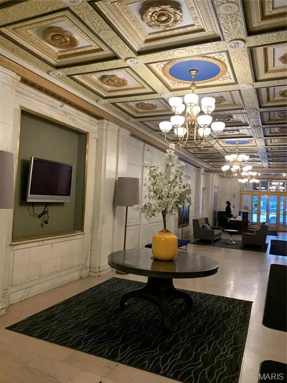 300 N Broadway #1402, St Louis, MO 63102