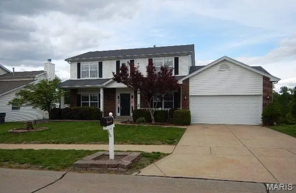 3335 Hampton XING, St Charles, MO 63303