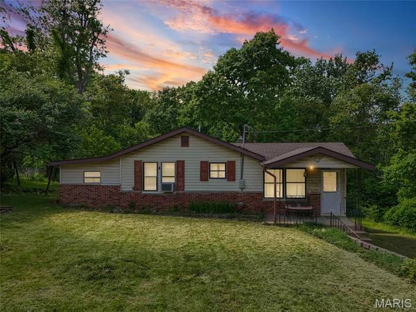 3889 Gary RD, Arnold, MO 63010