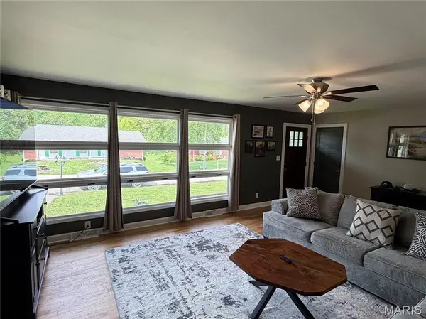 155 Payne ST, Paris, MO 65275