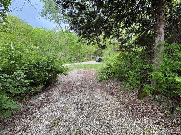 52 Lake Shore DR, New Florence, MO 63363