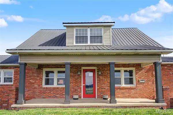 2102 N Outer RD, Dexter, MO 63841