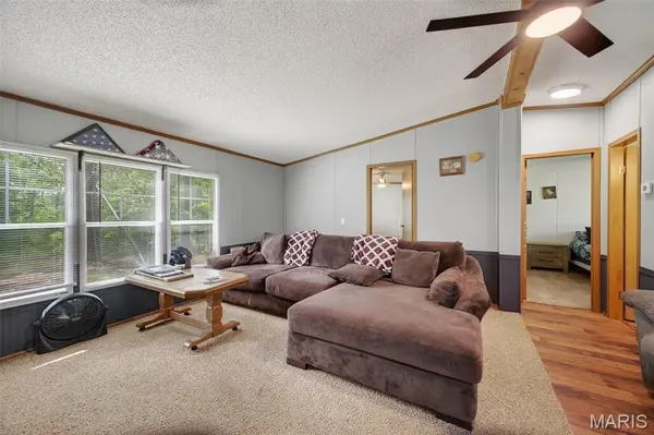 27 Whippoorwill LN, Lebanon, MO 65536