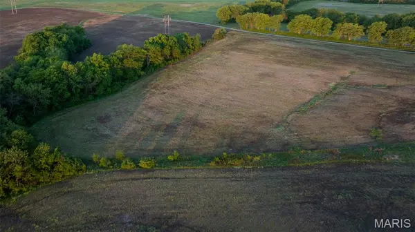 000 Walnut Hill Lane / Hwy B, Elsberry, MO 63343