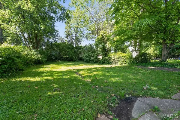 8316 Garfield AVE, Vinita Park, MO 63114