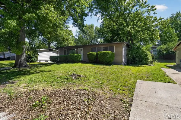 10236 Tanner DR, St Louis, MO 63136