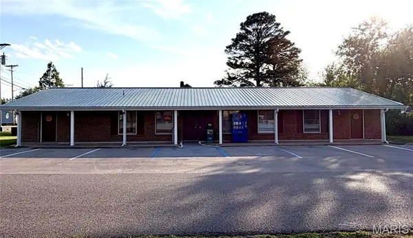 411 Scottsdale DR, Sullivan, MO 63080