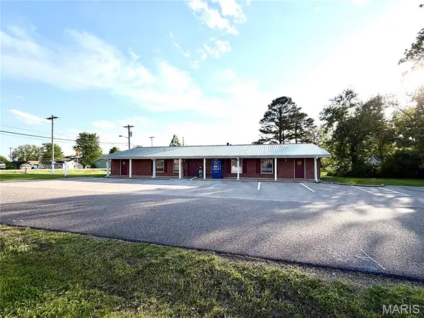 411 Scottsdale DR, Sullivan, MO 63080
