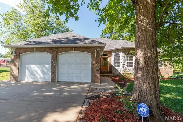 404 MAGNOLIA CT, Lebanon, MO 65536