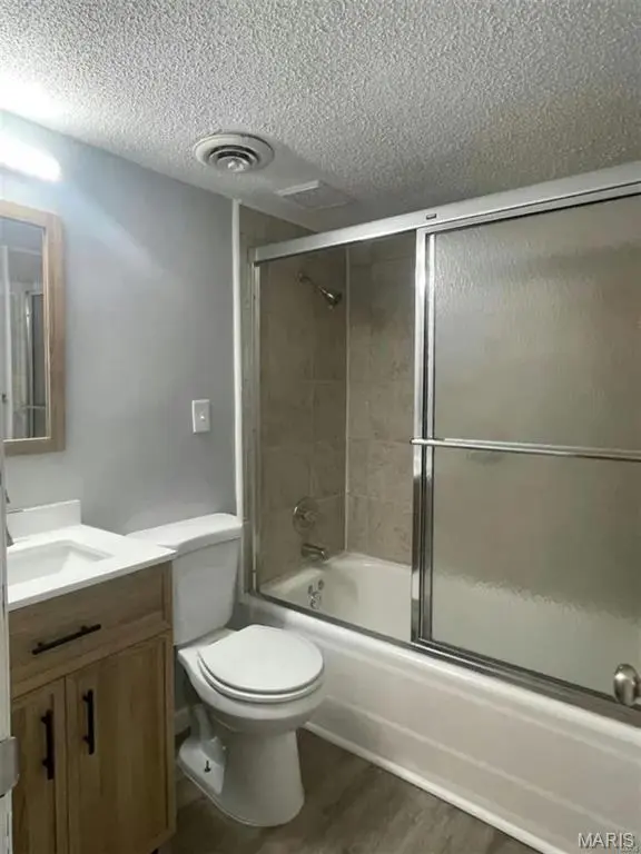 907 Pyramid DR, Valley Park, MO 63088