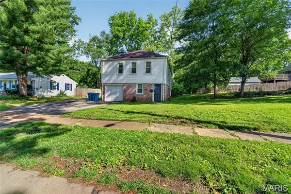 615 Derinda AVE, St Louis, MO 63135