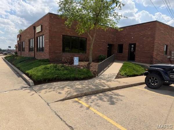 106 N Farrar DR, Cape Girardeau, MO 63701