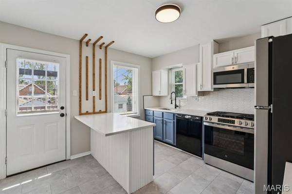5248 Potomac ST, St Louis, MO 63139