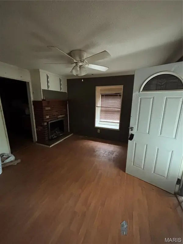 1129 Seiler ST, Alton, IL 62002