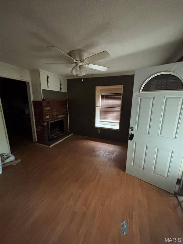 1129 Seiler ST, Alton, IL 62002