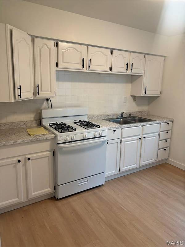 2600 E 25th ST, Granite City, IL 62040