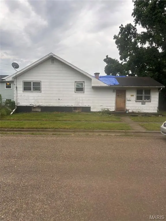 311 Davenport ST, Hartsburg, IL 62656
