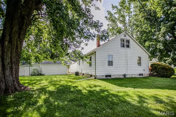 114 Andrew AVE, Jerseyville, IL 62052