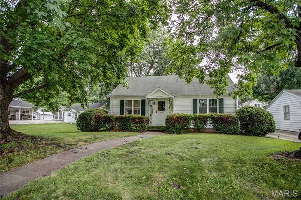 114 Andrew AVE, Jerseyville, IL 62052