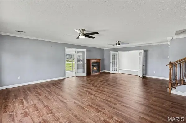 417 Young AVE, Dupo, IL 62239