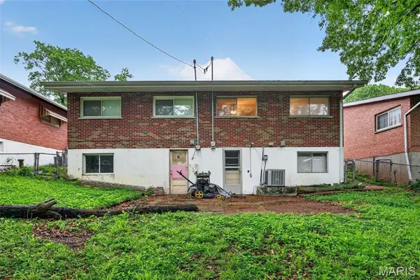 3129 & 3133 Sherman DR, St Ann, MO 63074