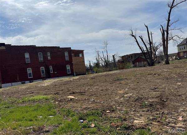 1343 Bayard AVE, St Louis, MO 63113