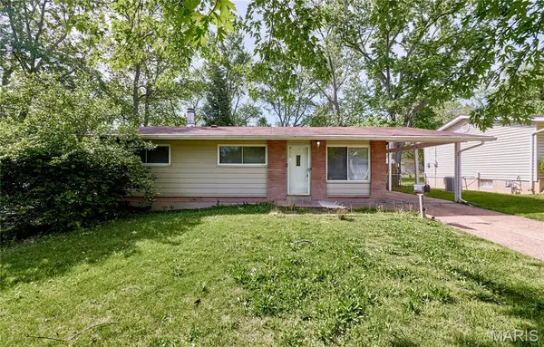 1960 Parker RD, Florissant, MO 63033