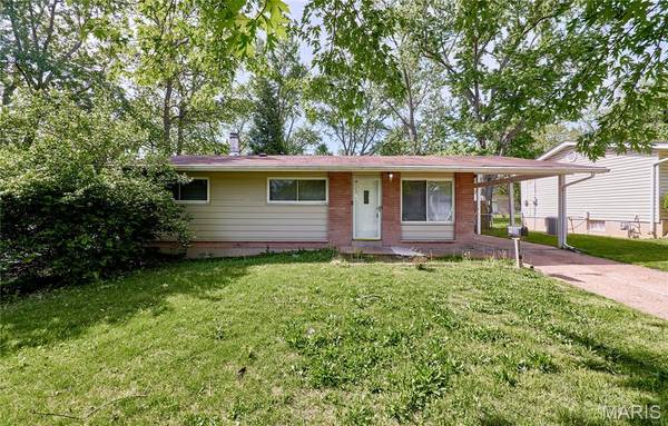 1960 Parker RD, Florissant, MO 63033