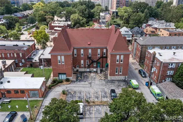 12 N Newstead AVE, St Louis, MO 63108
