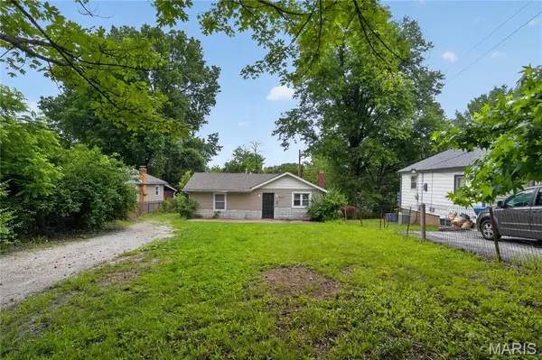 10040 Bon Oak DR, St Louis, MO 63136