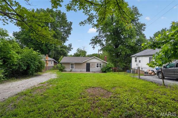 10040 Bon Oak DR, St Louis, MO 63136