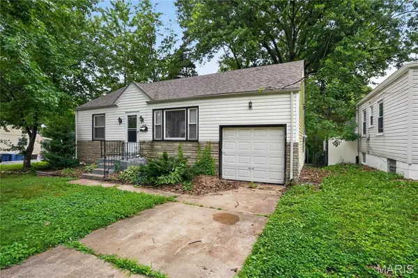 415 Millman DR, St Louis, MO 63135
