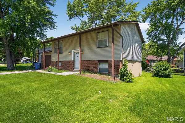 1315 Red River DR, St Louis, MO 63138