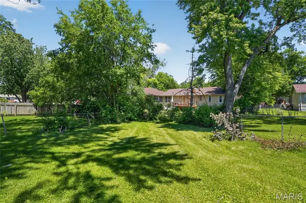 1315 Red River DR, St Louis, MO 63138