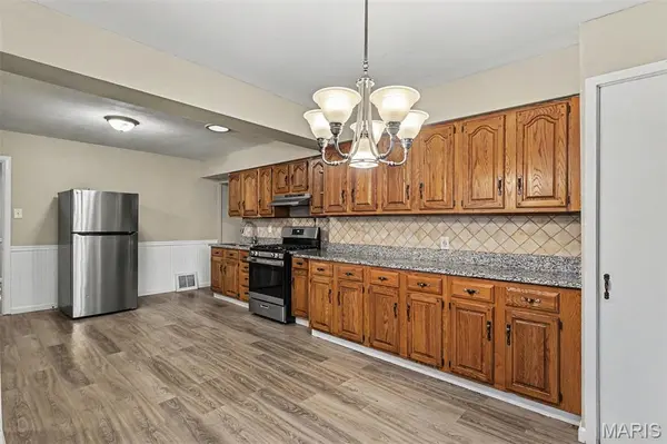 1160 S Lafayette ST, Florissant, MO 63031