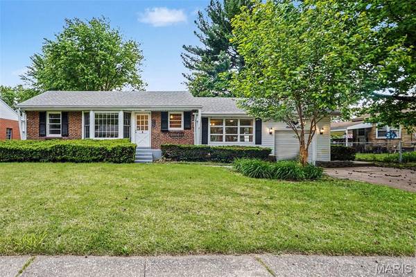1160 S Lafayette ST, Florissant, MO 63031