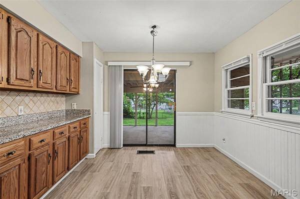 1160 S Lafayette ST, Florissant, MO 63031
